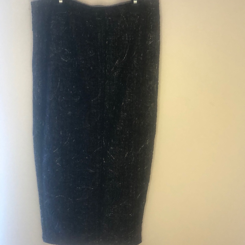 Black and gray pencil skirt